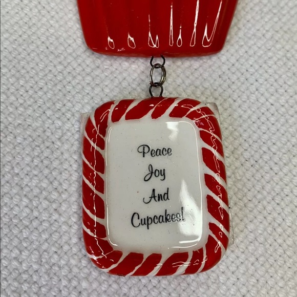 Amscan Grasslands Road Cupcake Christmas Tree Ornament Peace Joy & Cupcakes - Picture 3 of 7